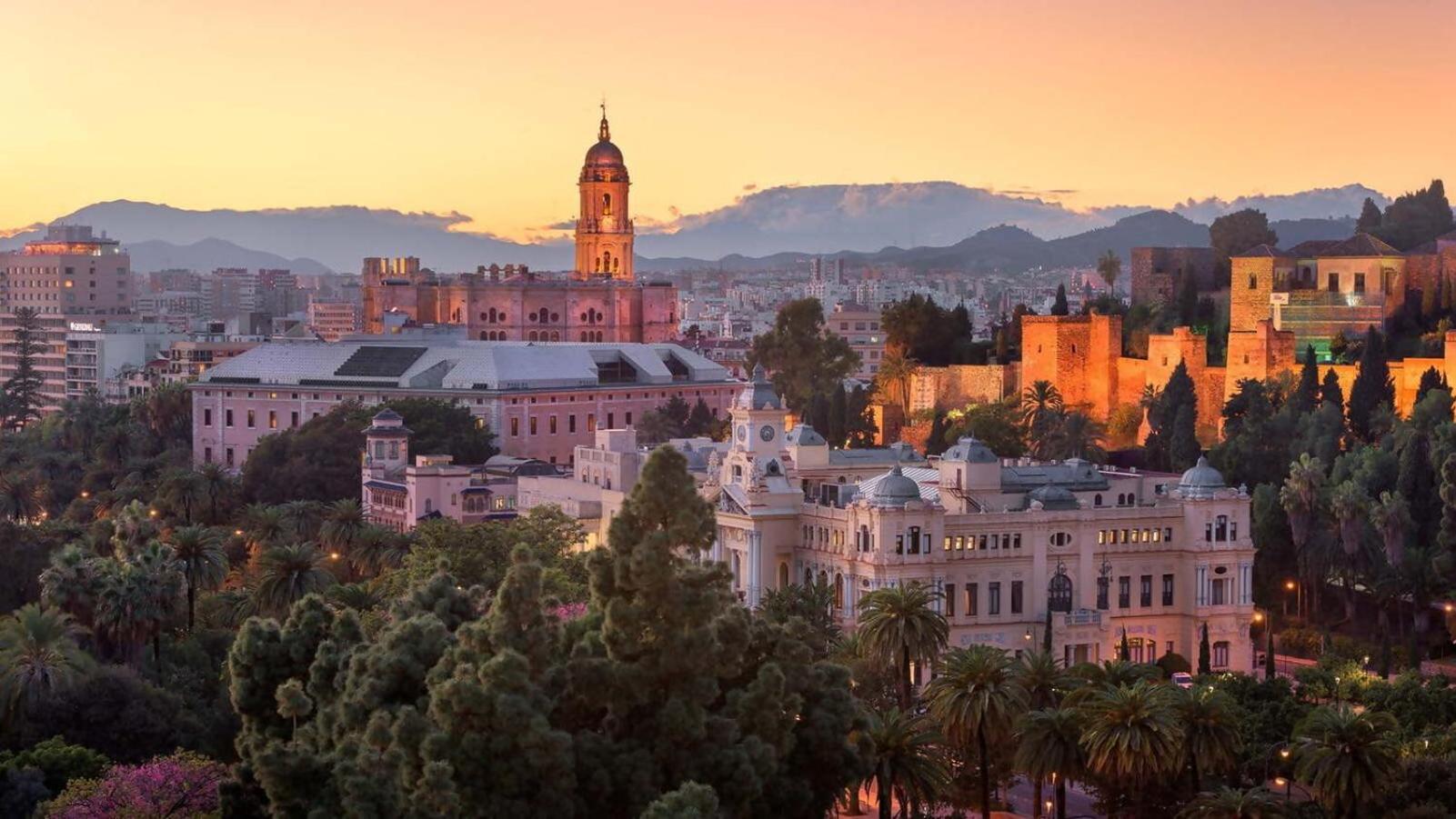 Lebre Malaga Centro Apartamento Bagian luar foto